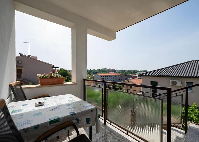 Stunning Apartment In Pula With Wifi Apartman